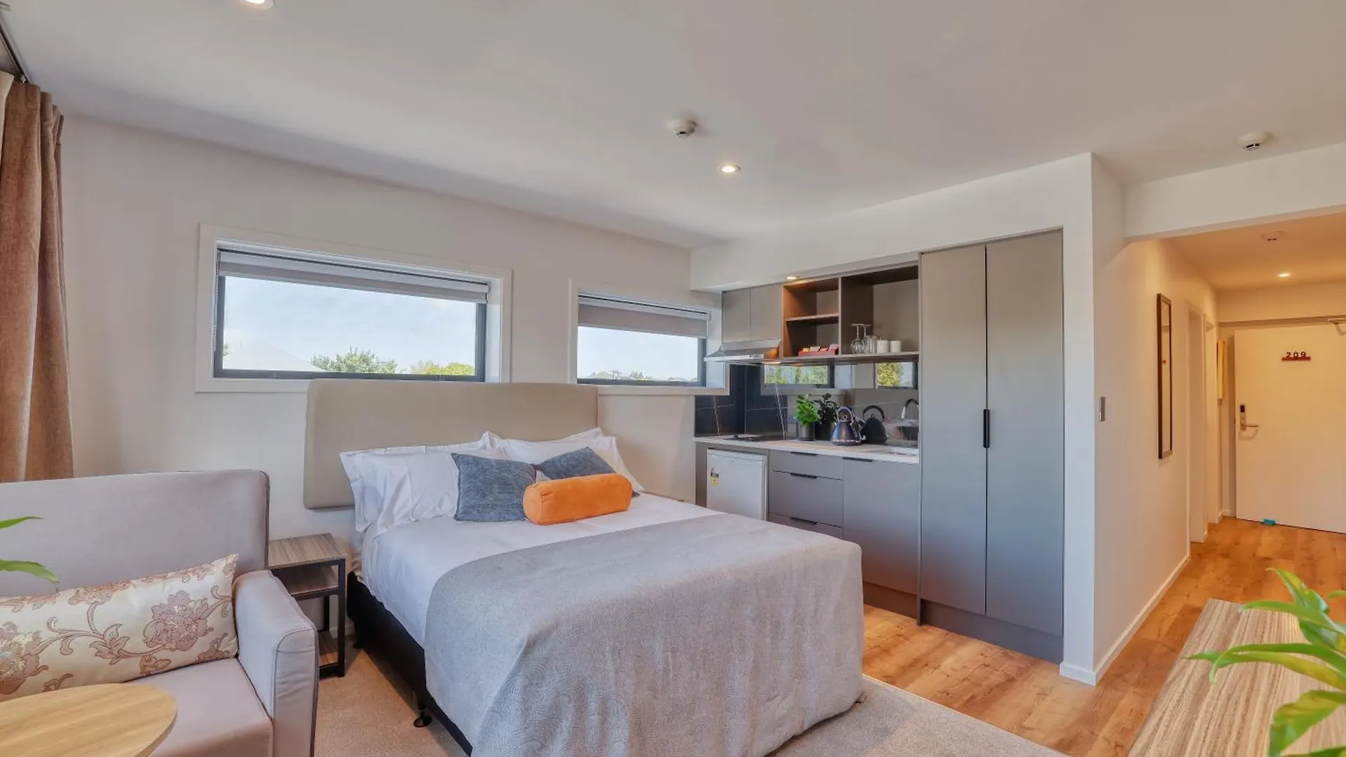 Golden Hotel Christchurch